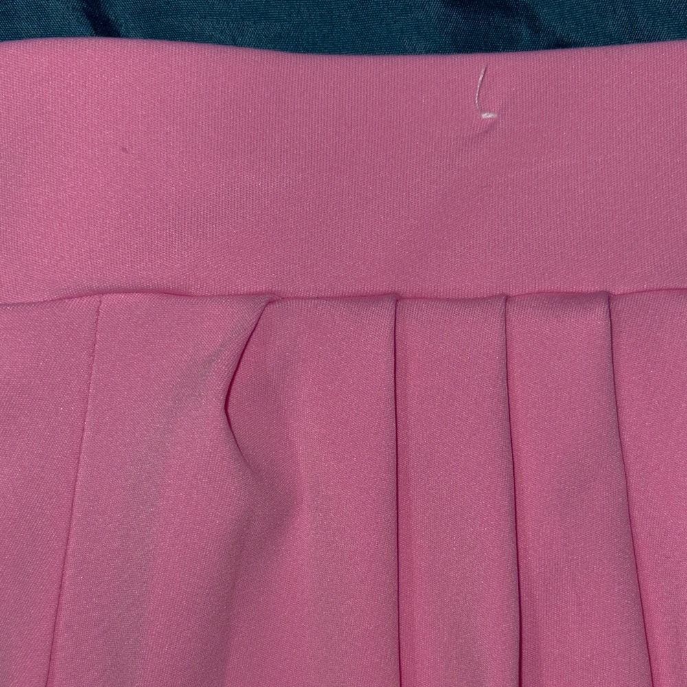 Flattering Pink Pleated Skater Skirt - Picture 8 of 8